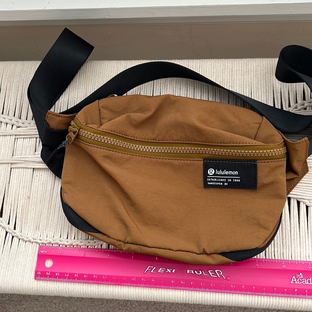 Lululemon belt bag